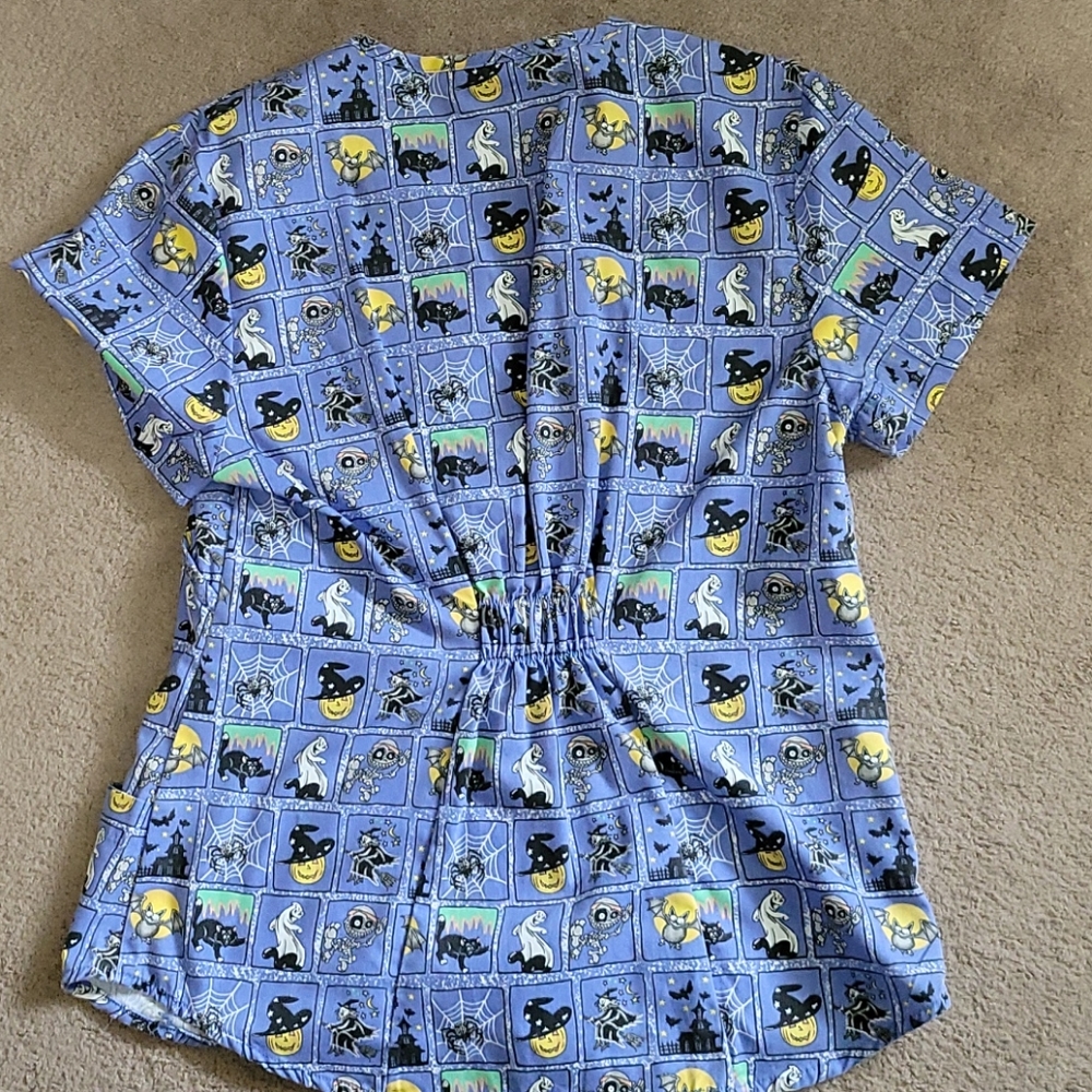 Scrub top - Picture 3 of 4